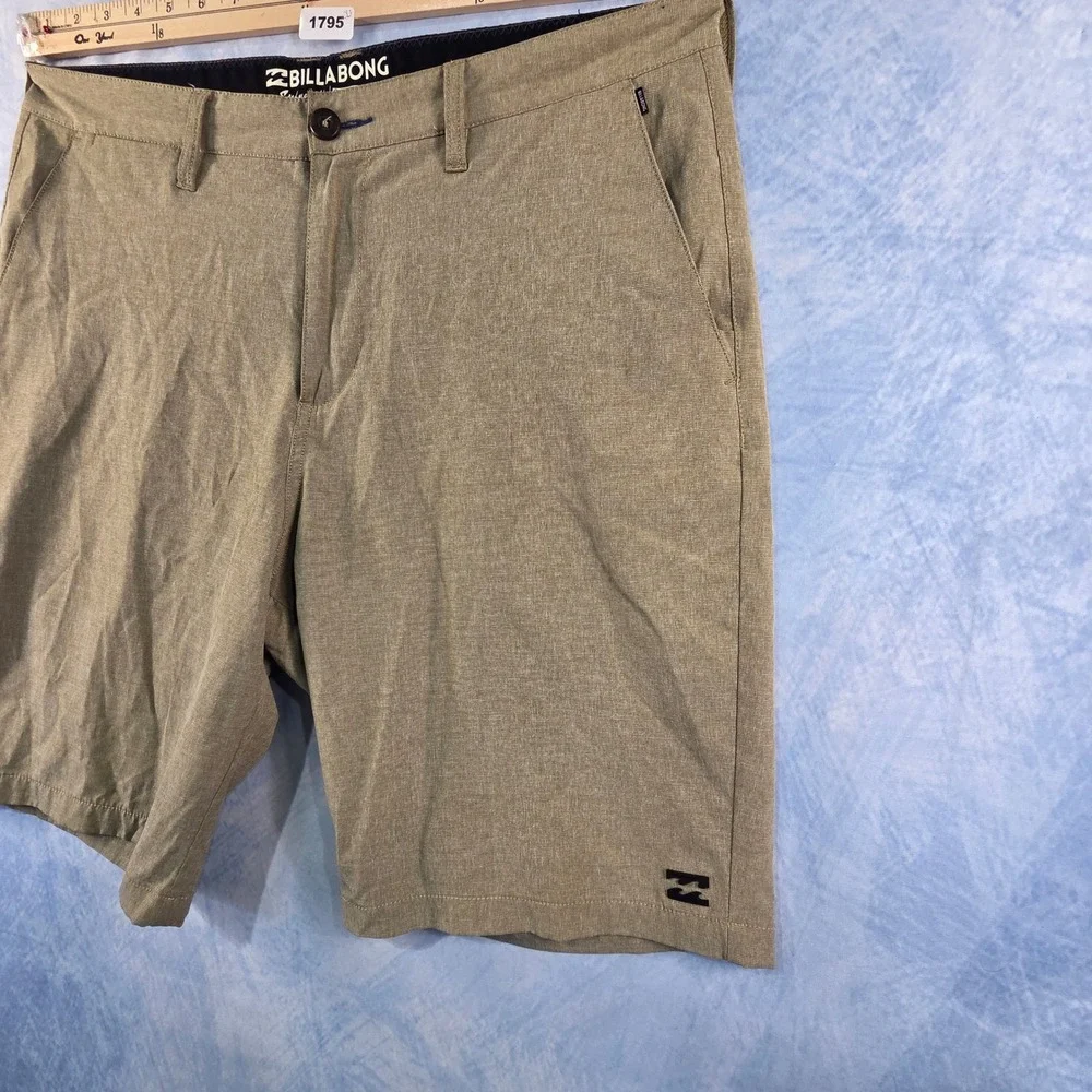Billabong Submersibles Crossfire Hybrid Shorts Mens 36 Olive Green 4-Way Stretch
